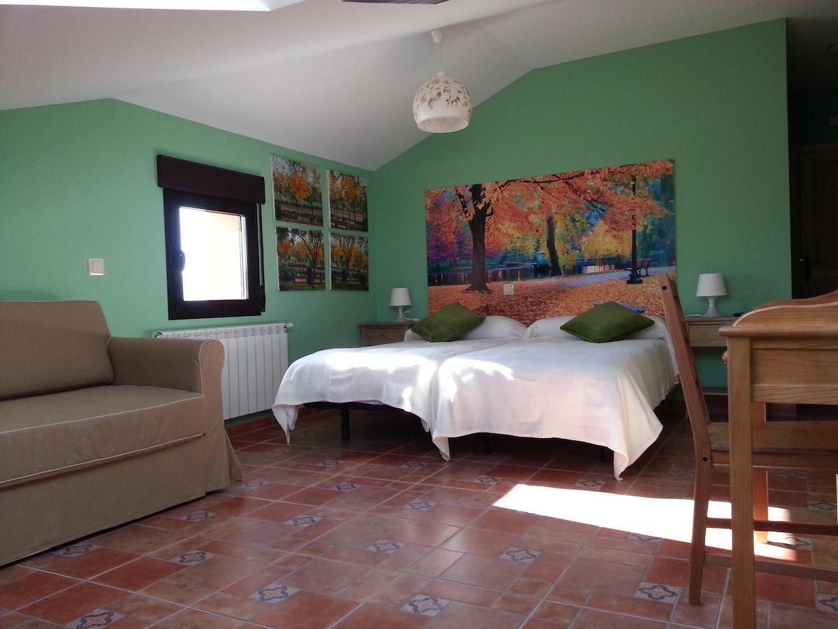 Hotel Rural La Casa Del Tio Telesforo Trescasas Zimmer foto